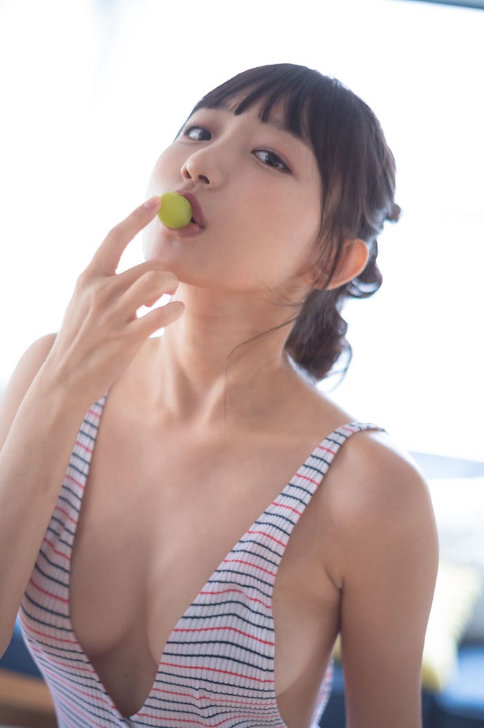 ピョ・ウンジ「EX大衆」10月号アザーカット(C)鈴木ゴータ/双葉社