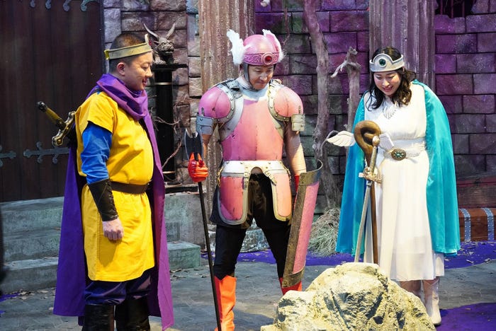 (左から)松尾駿、長田庄平、丸山礼 (C)フジテレビ