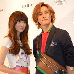 ヨンア(左)、松坂桃李(右)