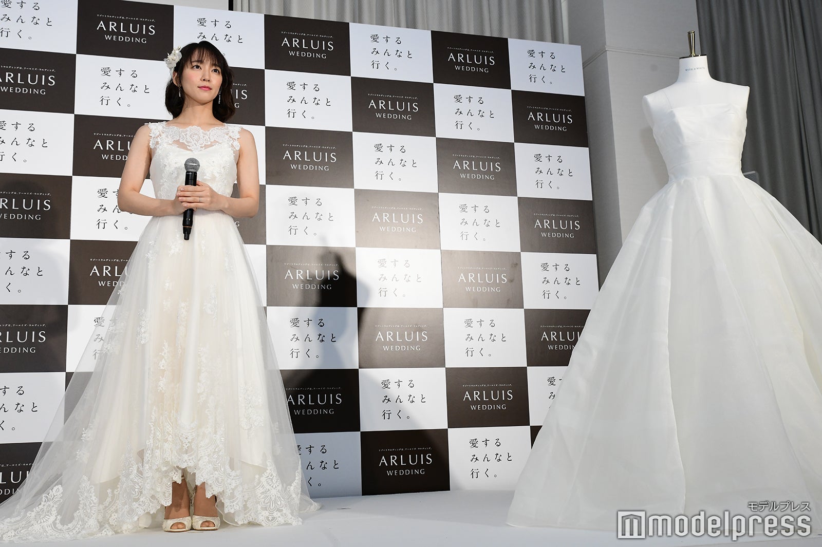 ネットワーク全体の最低価格に挑戦 吉岡里帆 withaWhite ウェディング