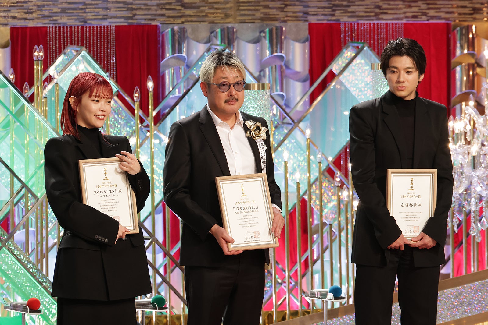 SixTONES松村北斗「話題賞」プレゼンターで登場 山田裕貴への“憧れ”語る「勝手ですが一緒に嬉しく」＜第47回日本アカデミー賞＞