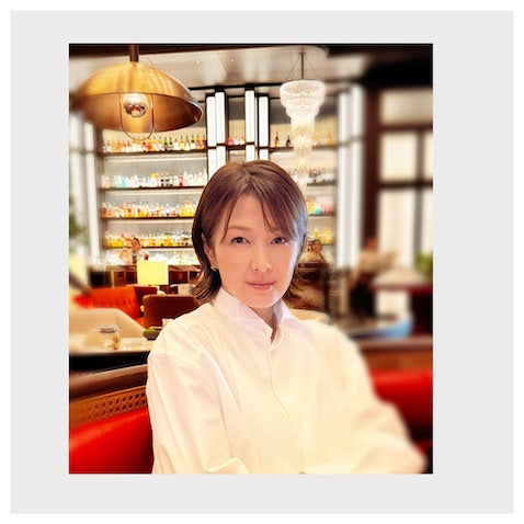 吉瀬美智子、長女撮影の"アフタヌーンティー"写真に反響「今日も本当にお綺麗」