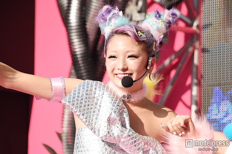 なつぅみ、ハッピー全開パフォーマンスで初ライブ達成　「可愛い」と応援の声