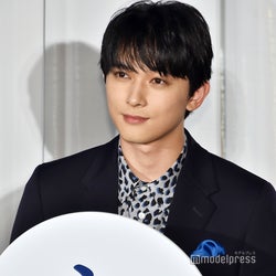 吉沢亮、ラジオ番組でBiSH・Vaundy・志人を選曲「疲れてる時に聴くと涙が出てくる」