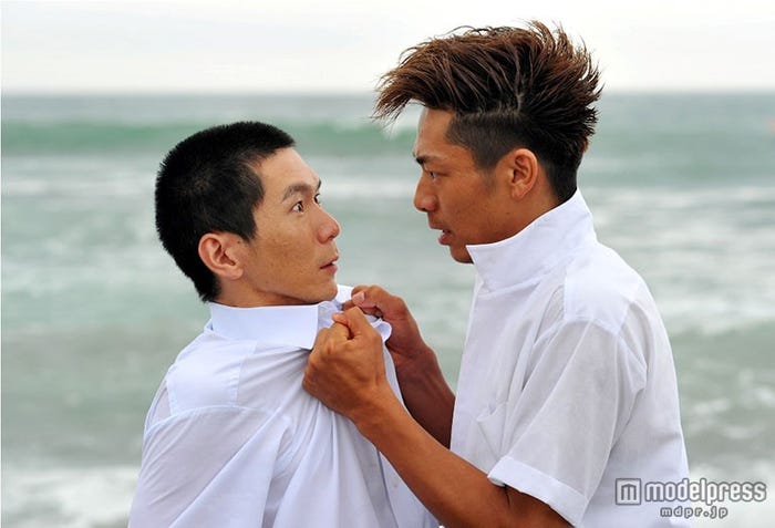 10年前、ほなみの兄・沢村(金井勇太)と鬼塚(AKIRA)には、何があったのか?(画像提供:関西テレビ)