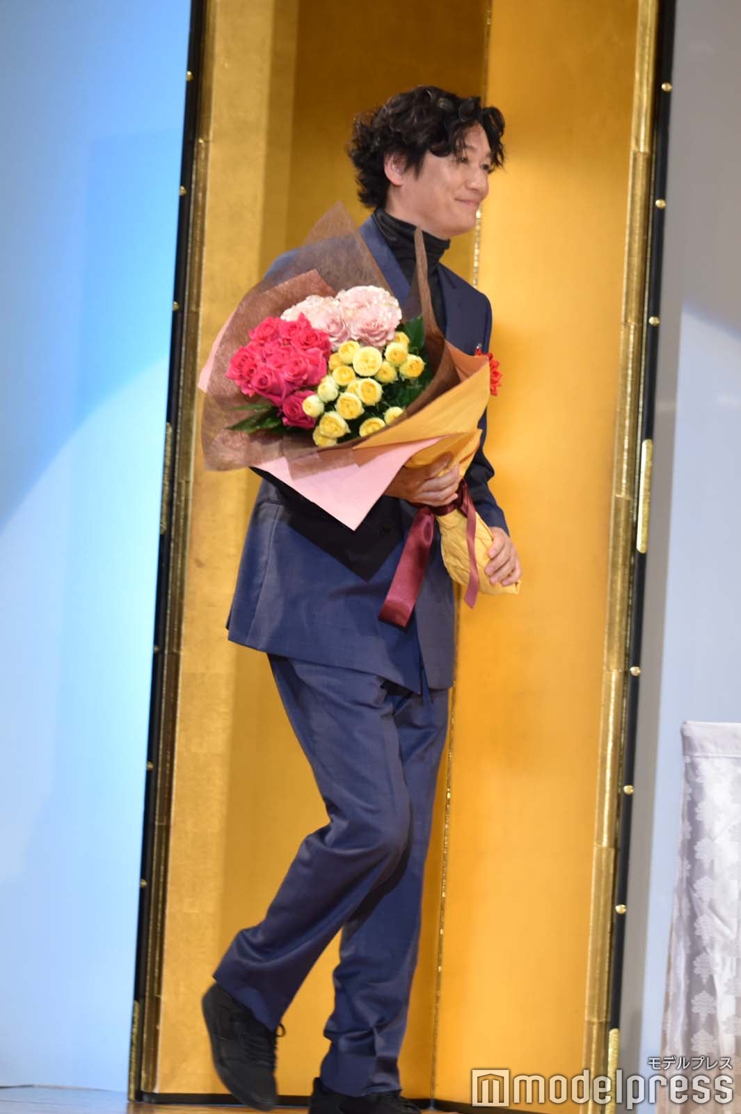 松下洸平の祝福に駆けつけた井浦新 （C）モデルプレス