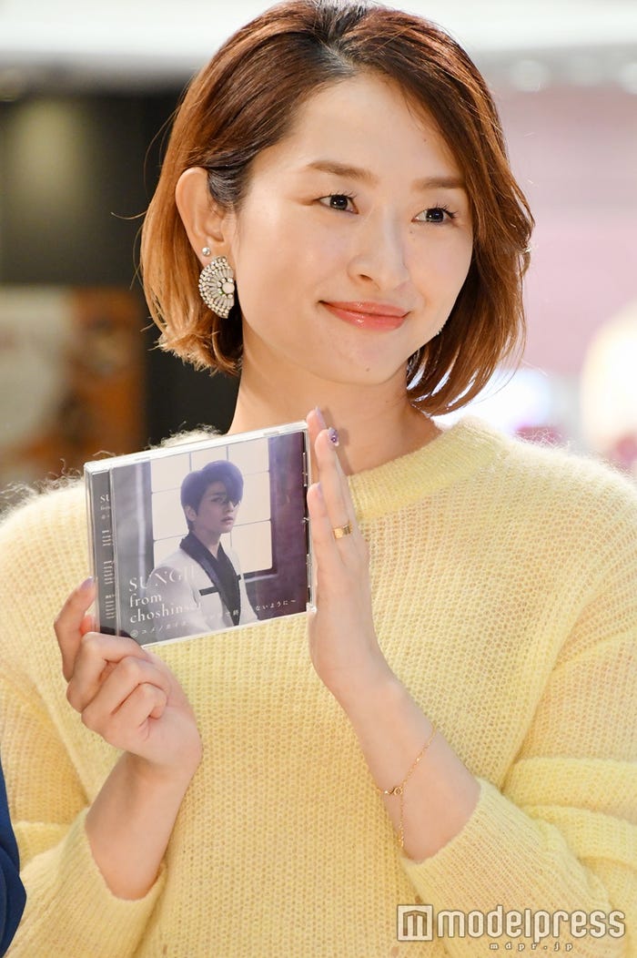 島袋寛子 超新星ソンジェから絶賛 ファンの前でコラボ曲を披露 モデルプレス 島袋寛子 超新星ソンジェから絶賛 ファンの前でコラボ曲を披露 モデルプレス