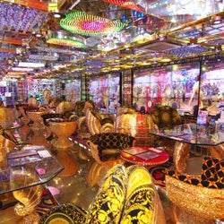 東京観光は今 歌舞伎町 が新しい 最新vr施設 ホストの本屋 注目スポット7選 女子旅プレス 東京観光は今 歌舞伎町 が新しい 最新vr施設 ホストの本屋 注目スポット7選 女子旅プレス