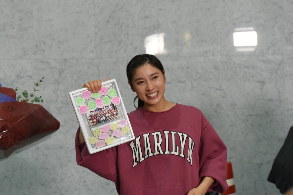 土屋太鳳ら「チア☆ダン」キャスト20人が涙のクランクアップ