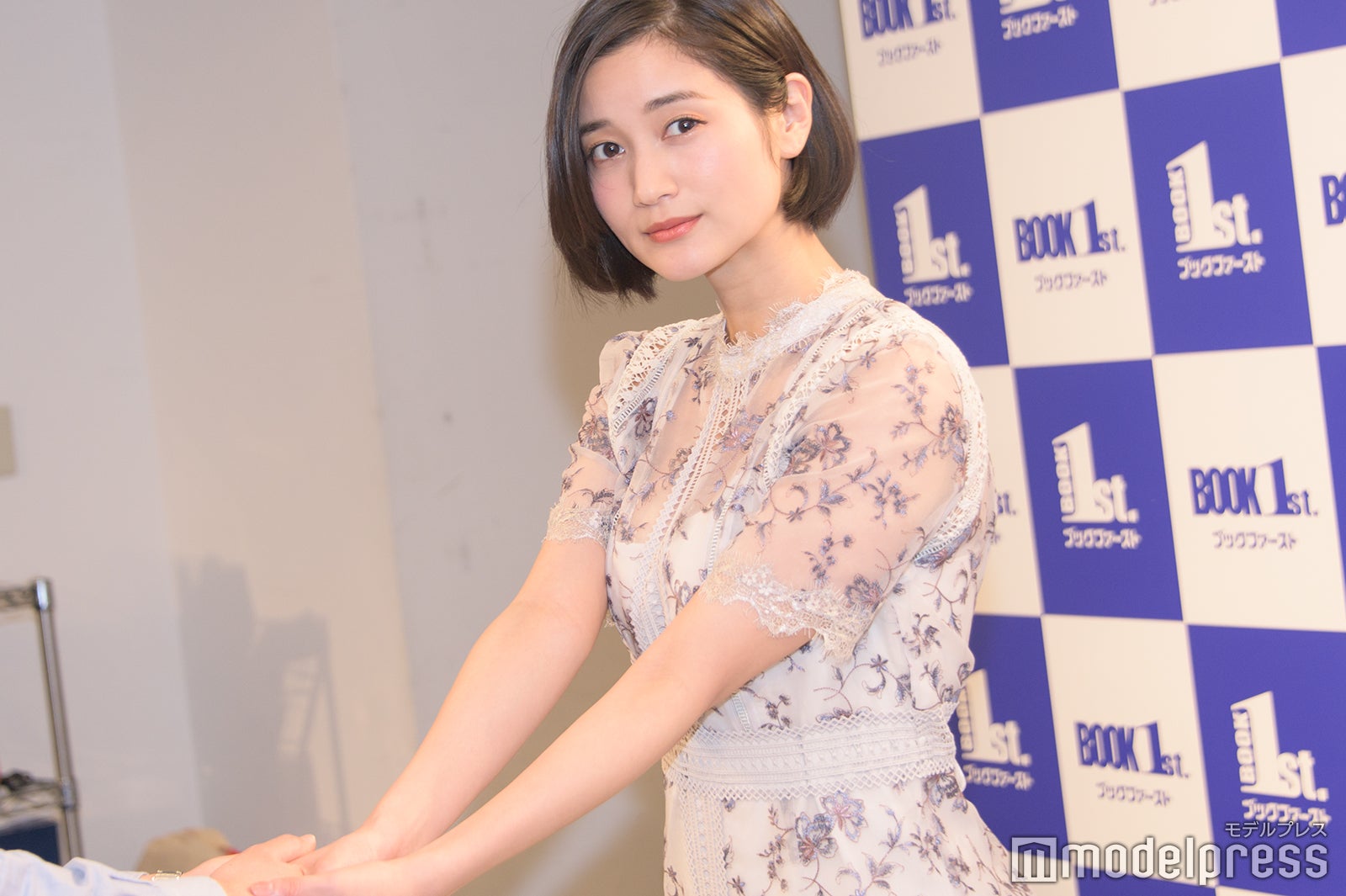 出口亜梨沙（C）モデルプレス