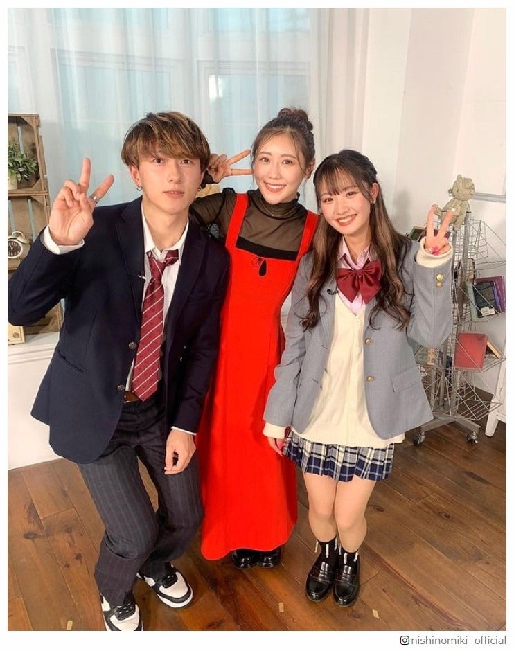 西野未姫、“義理の妹”と3ショット披露 弟・西野成真「恋ステ」でカップル成立