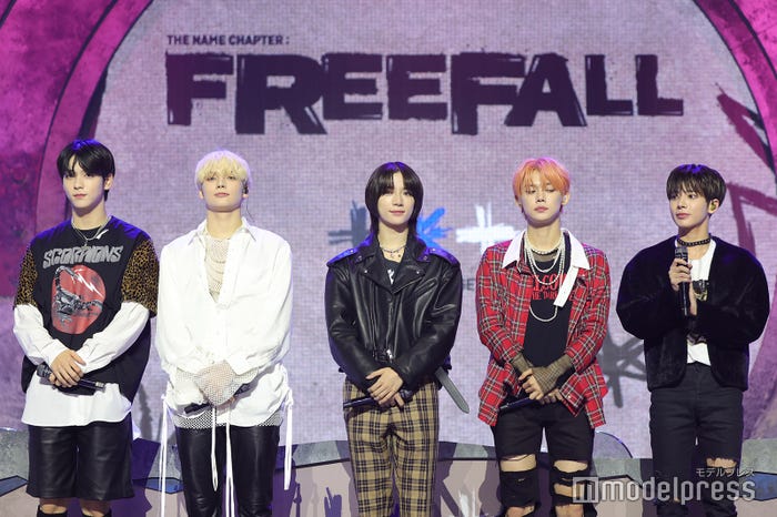 (左から)SOOBIN、HUENINGKAI、BEOMGYU、YEONJUN、TAEHYUN(C)モデルプレス