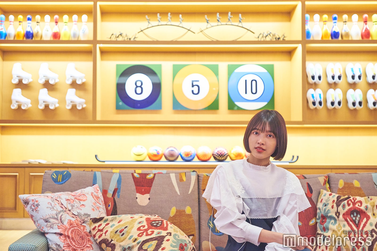 ボウリング場とは思えないくらいフォトジェニック（C）モデルプレス