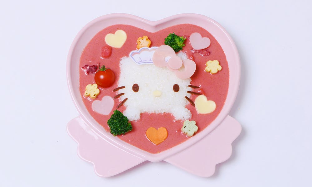 ハローキティが大阪のメイドカフェとコラボ、ラブリーなピンクカレーや萌えパフェなど6種
