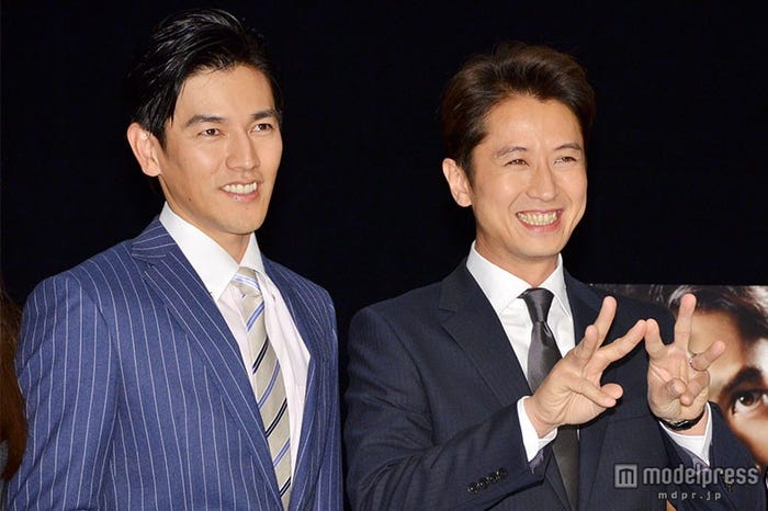 (左から)要潤、谷原章介