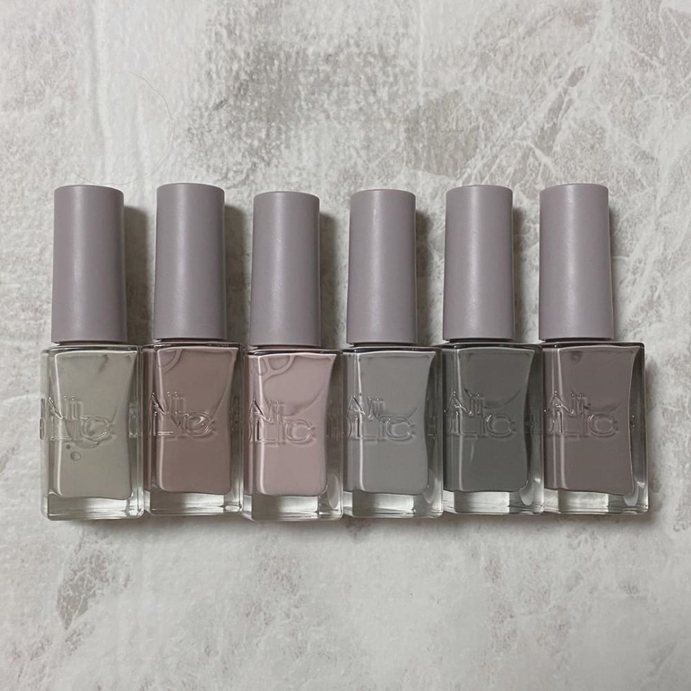 NAILHOLIC