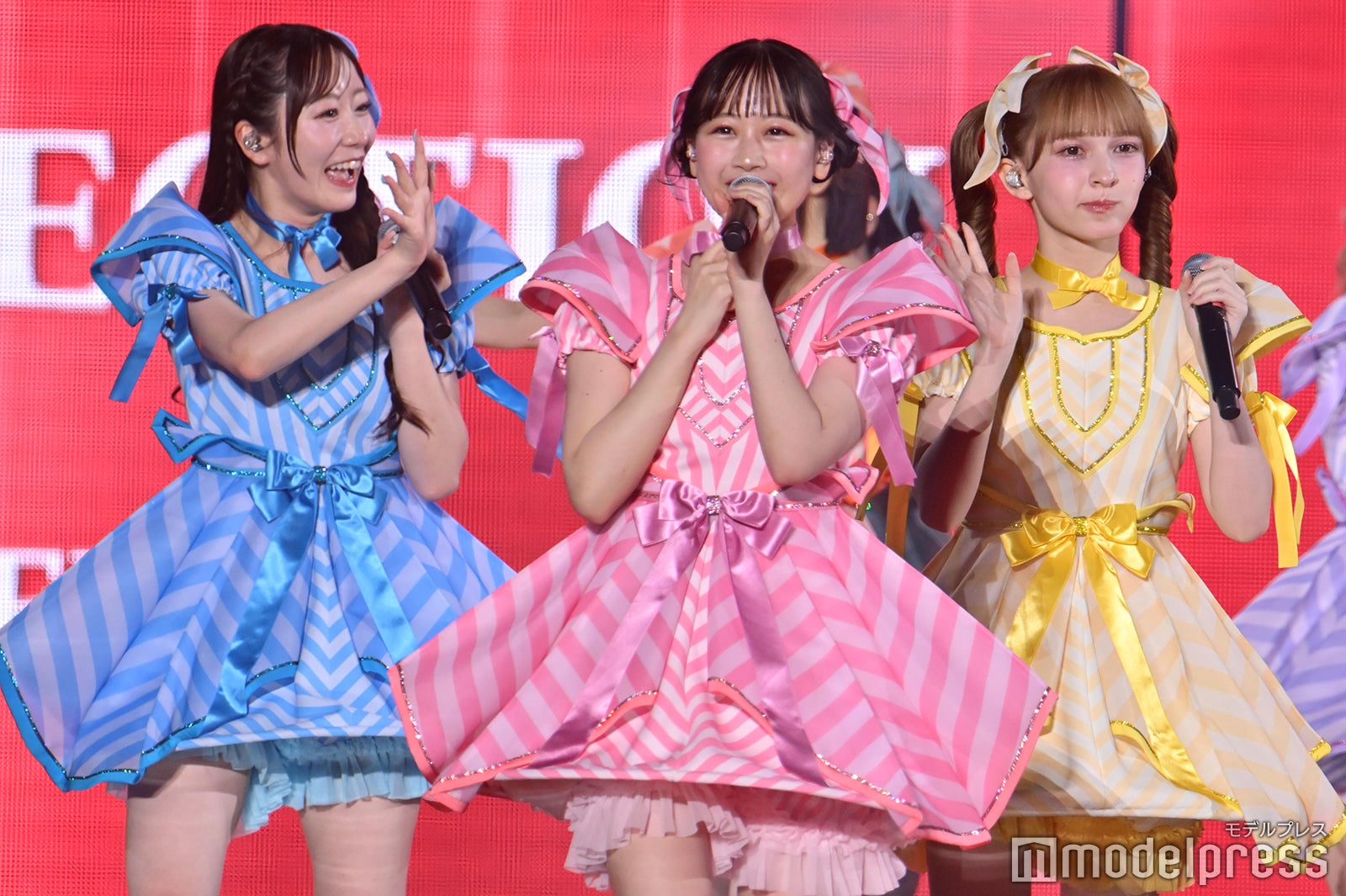 FRUITS ZIPPER、見つめ合い・指差し…ファンサが止まらない「皆さん一番かわいく踊ってください」【TGC2025A/W】