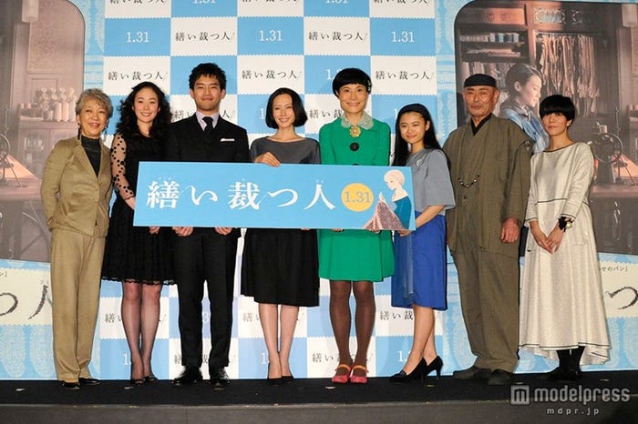 【左から】中尾ミエ、黒木華、三浦貴大、中谷美紀、片桐はいり、杉咲花、伊武雅刀、三島有紀子監督