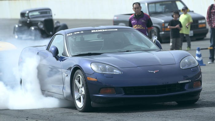 愛車でレースに参加する春花「TERRACE HOUSE TOKYO 2019-2020」5th WEEK(C)フジテレビ/イースト・エンタテインメント