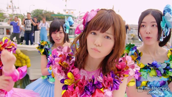 AKB48「心のプラカード」より