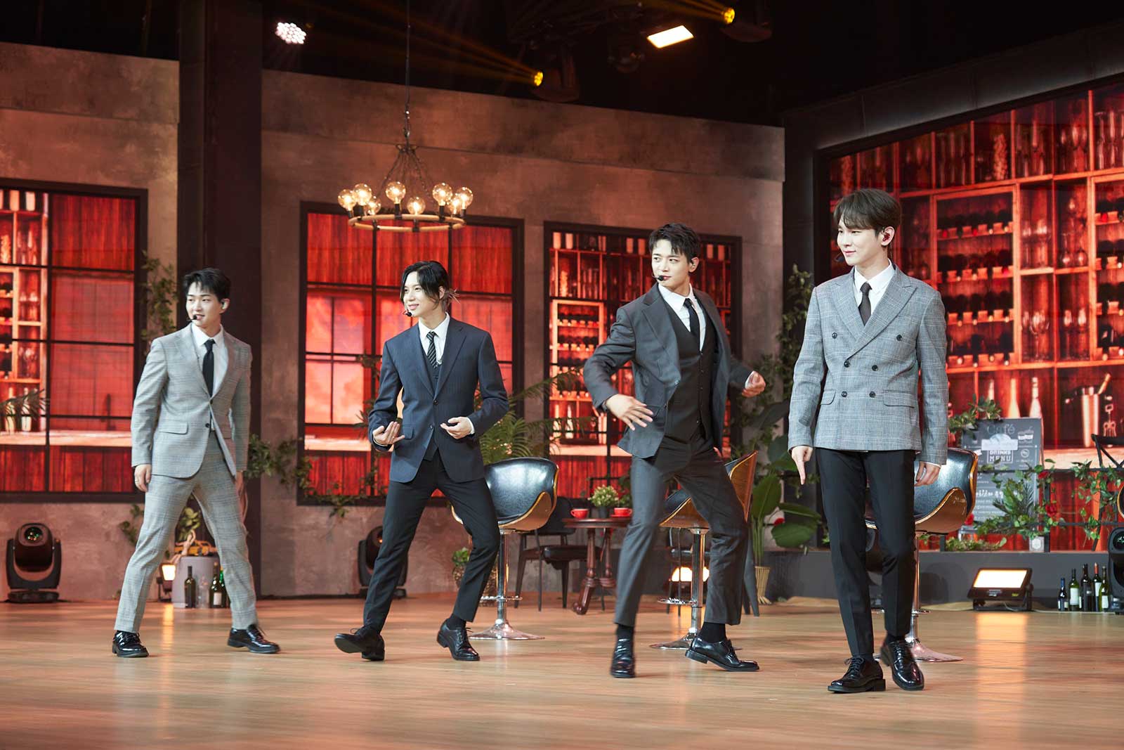 （左から）オンユ、テミン、ミンホ、キー（提供写真）