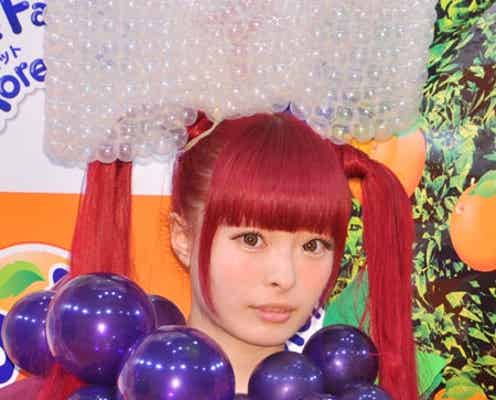 きゃりーぱみゅぱみゅ、全身でファンタを表現!曙との対戦に大興奮