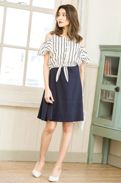 オープンショルダージョーゼットトップス「Re:EDIT by GALSTAR」2,498円(税込)/画像提供:Re:EDIT by GALSTAR