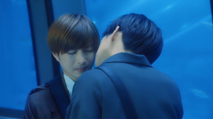 曽田陵介、佐藤友祐 (C)「不幸くんはキスするしかない!」製作委員会・MBS