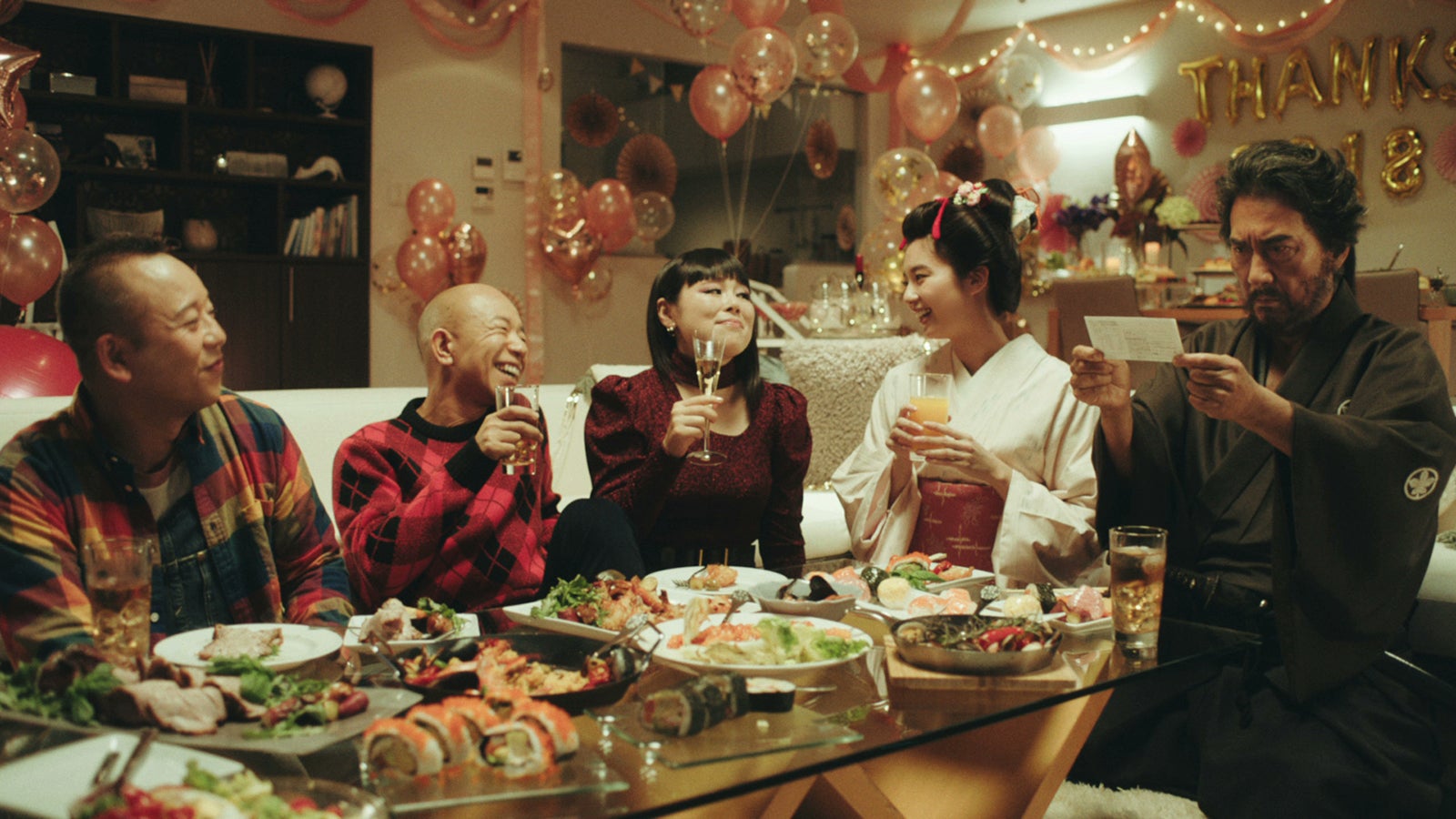 （左から）西村瑞樹、小峠英二、ブルゾンちえみ、新川優愛、役所広司（提供写真）