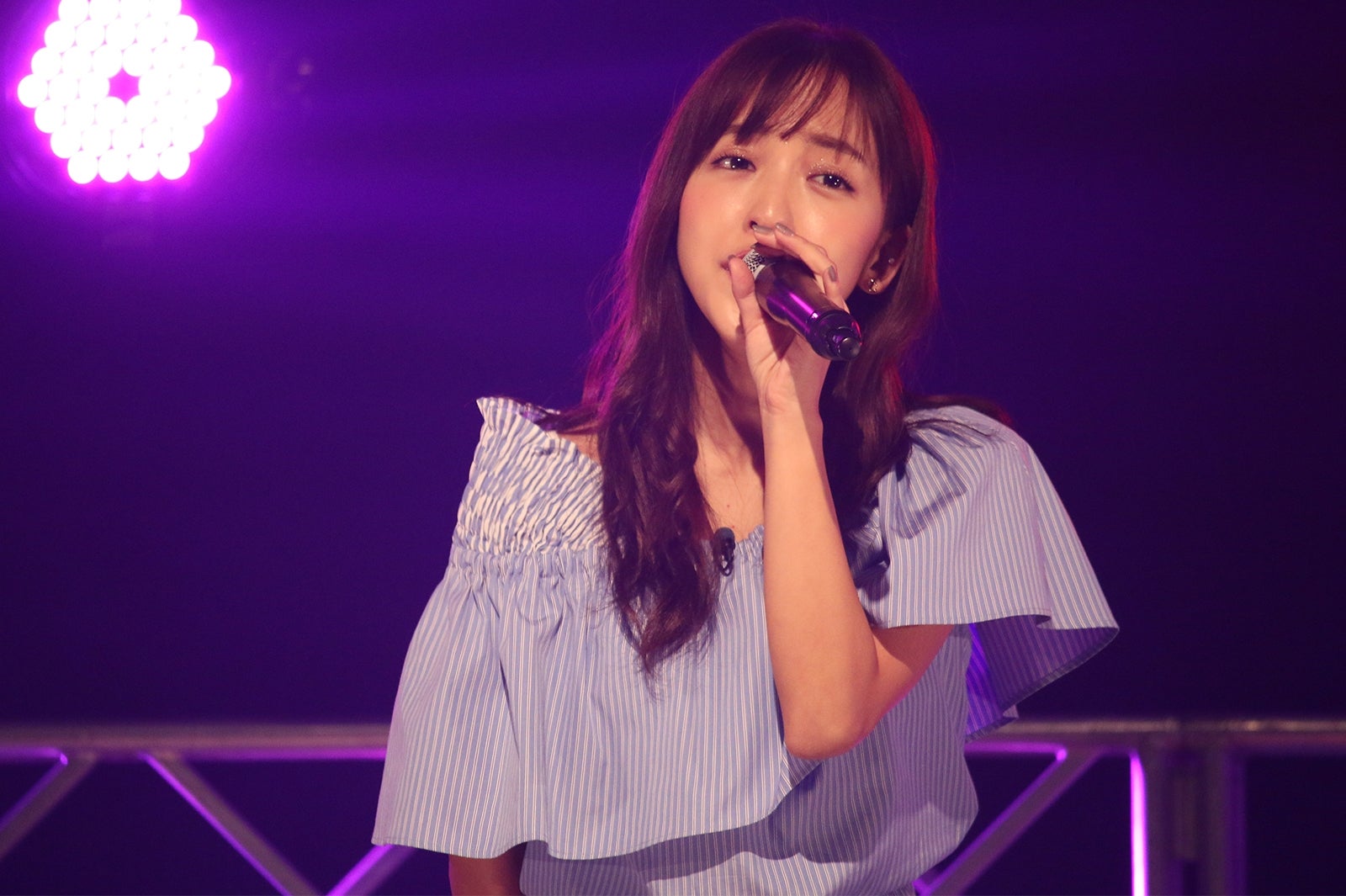 板野友美（提供写真）