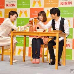 (写真中央)片瀬那奈、(写真右)西島秀俊