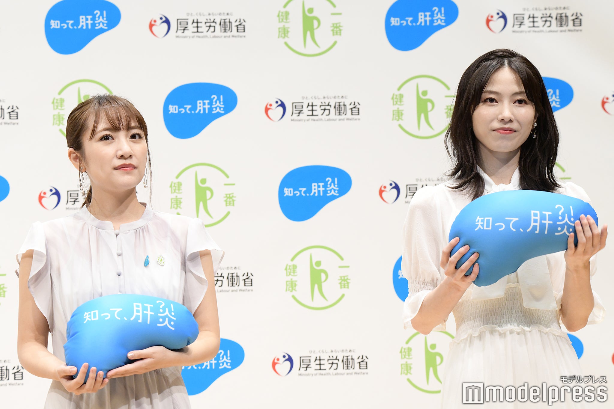 高橋みなみ、横山由依（C）モデルプレス