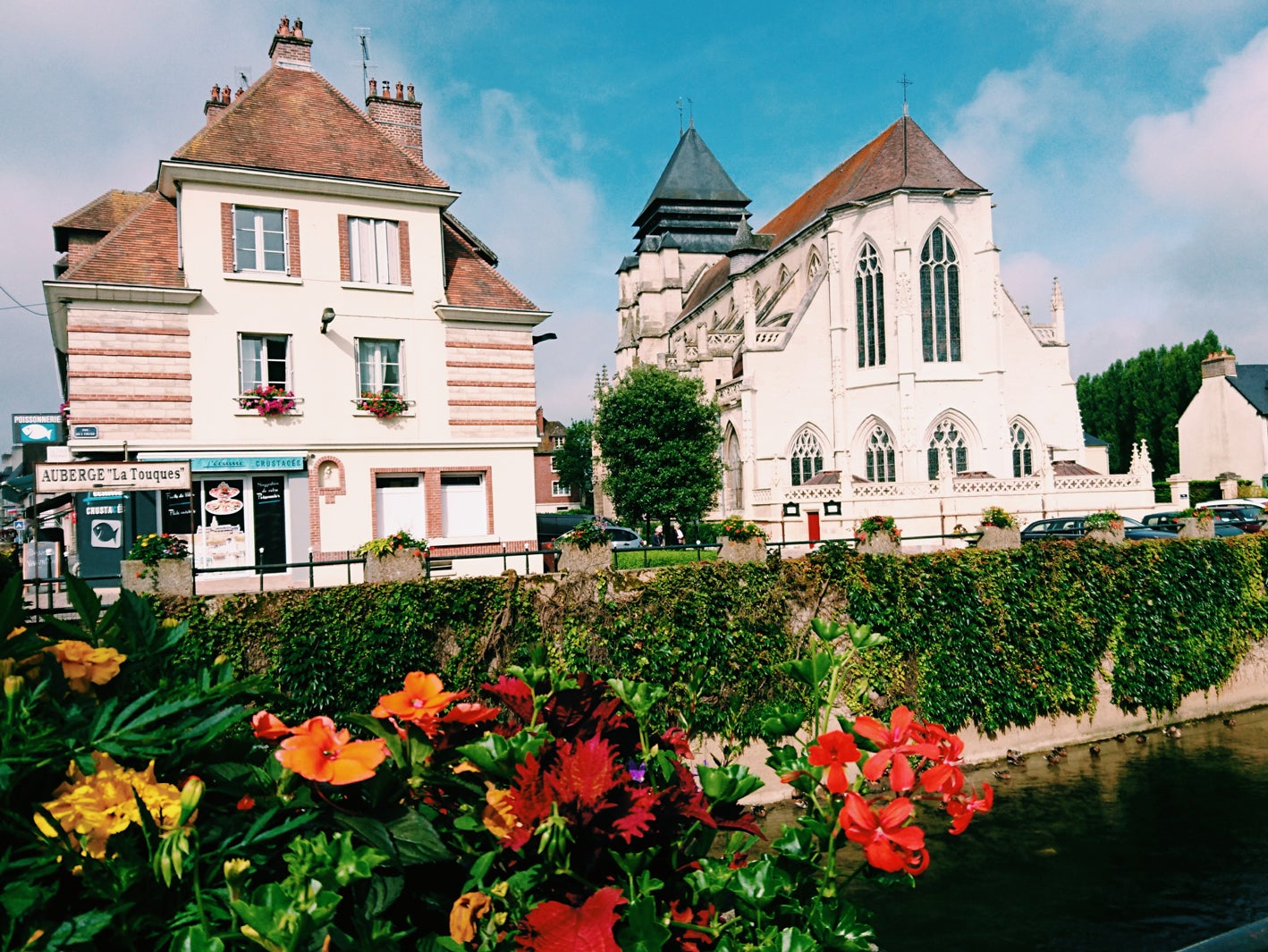 画像提供：所属事務所