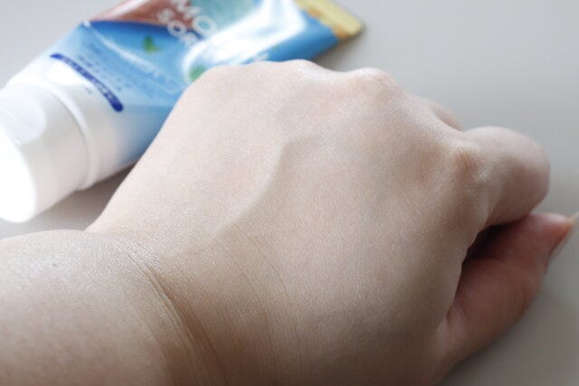 ダイソー スムースソルベ 100円ショップ 100均 100円 百円 百円ショップ 便利 優秀 使える おすすめ オススメ レビュー ダイソー DAISO スムースソルベ クリーム ひんやり 清涼感