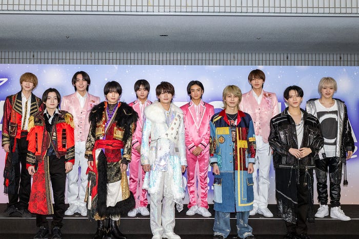 (後列左から)永岡蓮王、阿達慶、宮岡大愛、山岸想、千井野空翔、元木湧(前列左から)西村拓哉、井上瑞稀、浮所飛貴、矢花黎、黒田光輝(提供写真)