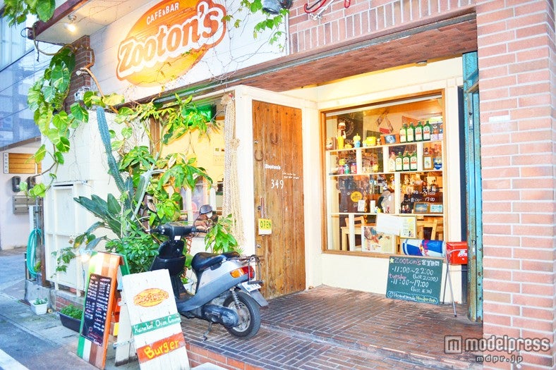 県庁前駅からのアクセスも良いバーガー店「ズートンズ」