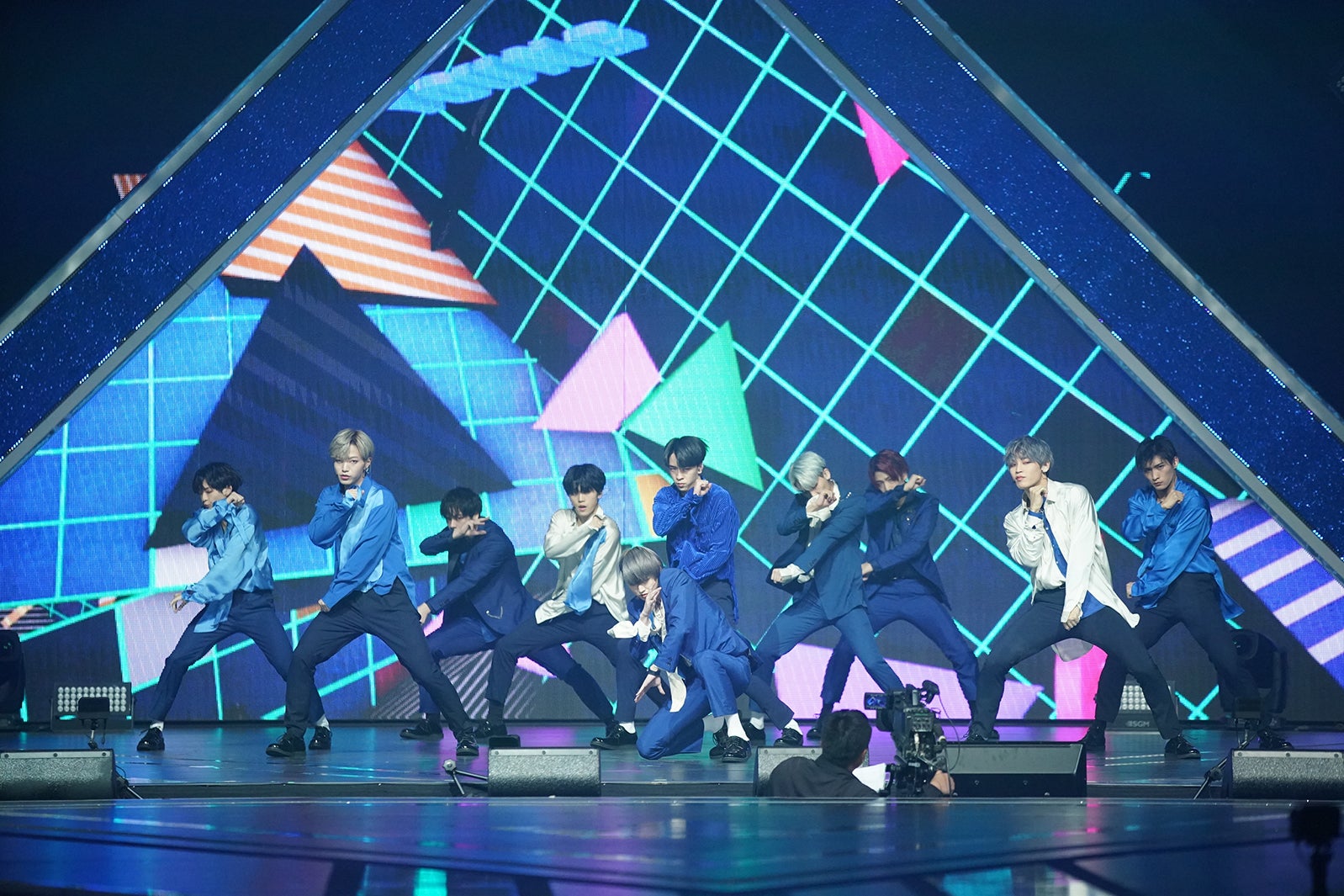 デビュー評価「YOUNG」ステージ「PRODUCE 101 JAPAN」最終回（C）LAPONE ENTERTAINMENT