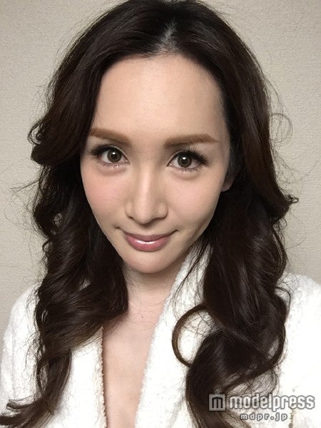 リップクリームが余ったら指先に塗って乾燥予防