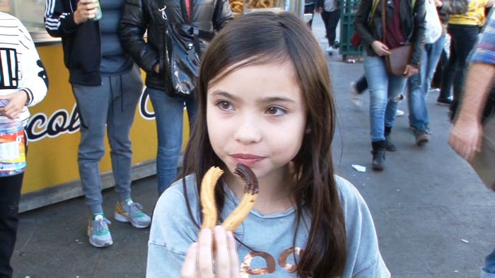 スペイン/色々なチュロスがある(画像提供:毎日放送)