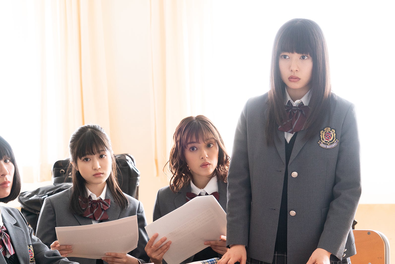 福本莉子、矢作穂香、桜井日奈子／「僕の初恋をキミに捧ぐ」第4話より（C）テレビ朝日