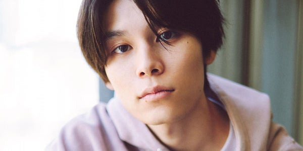 萩原利久、朝のベッド撮影で素の表情「本当に寝れそう」 - モデルプレス