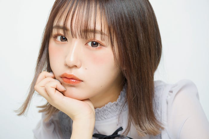 なえなの「LARME」048 Springより(提供写真)