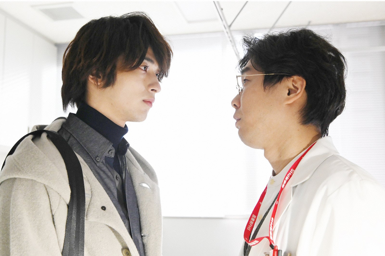 横浜流星、山崎樹範／「シロでもクロでもない世界で、パンダは笑う。」第4話より（C）日本テレビ
