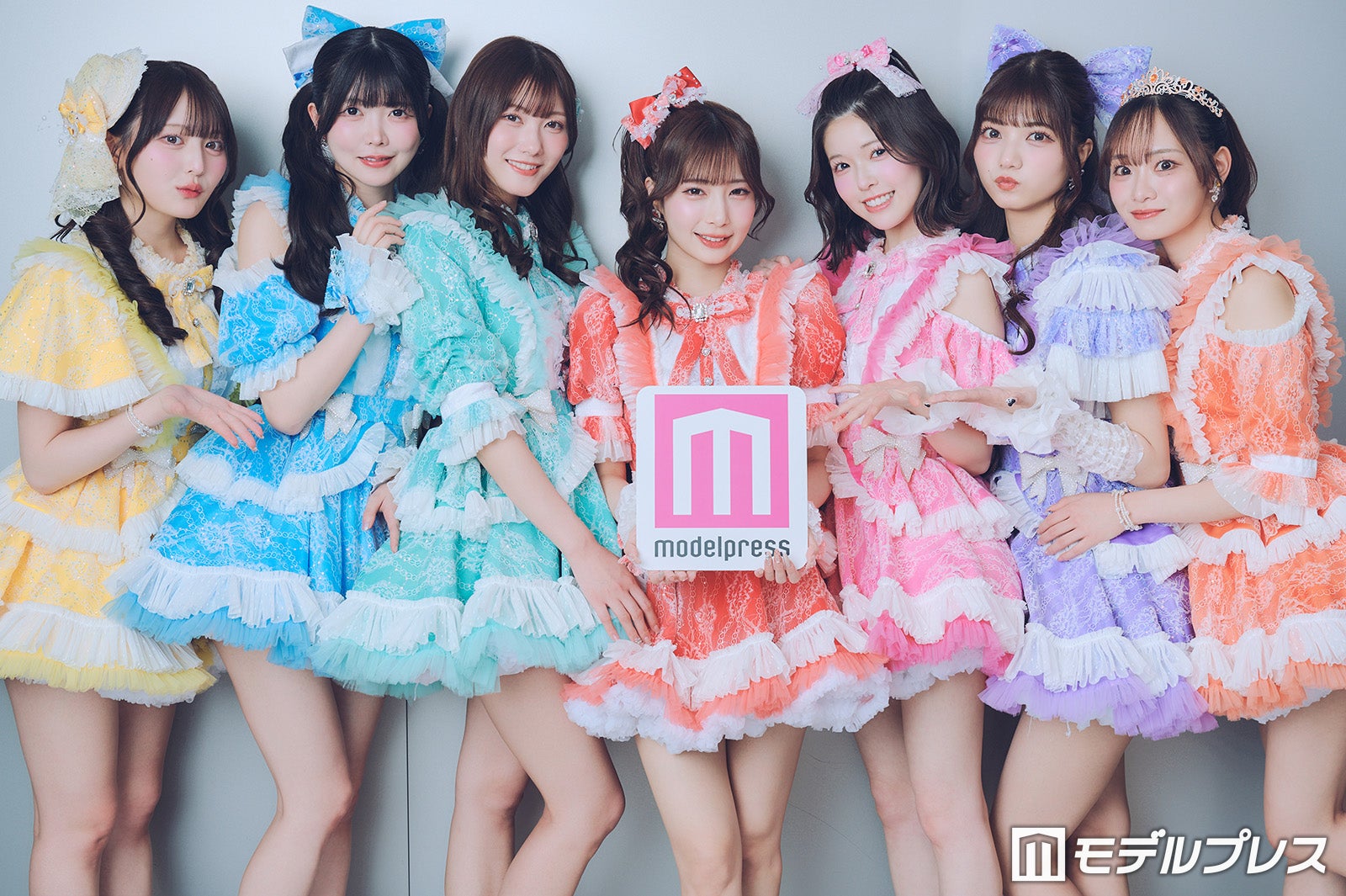 fav me（左から）瀬乃まりん、小野寺梓、丸山蘭奈、澪川舞香、中本こまり、阿部かれん、川岸瑠那（C）モデルプレス