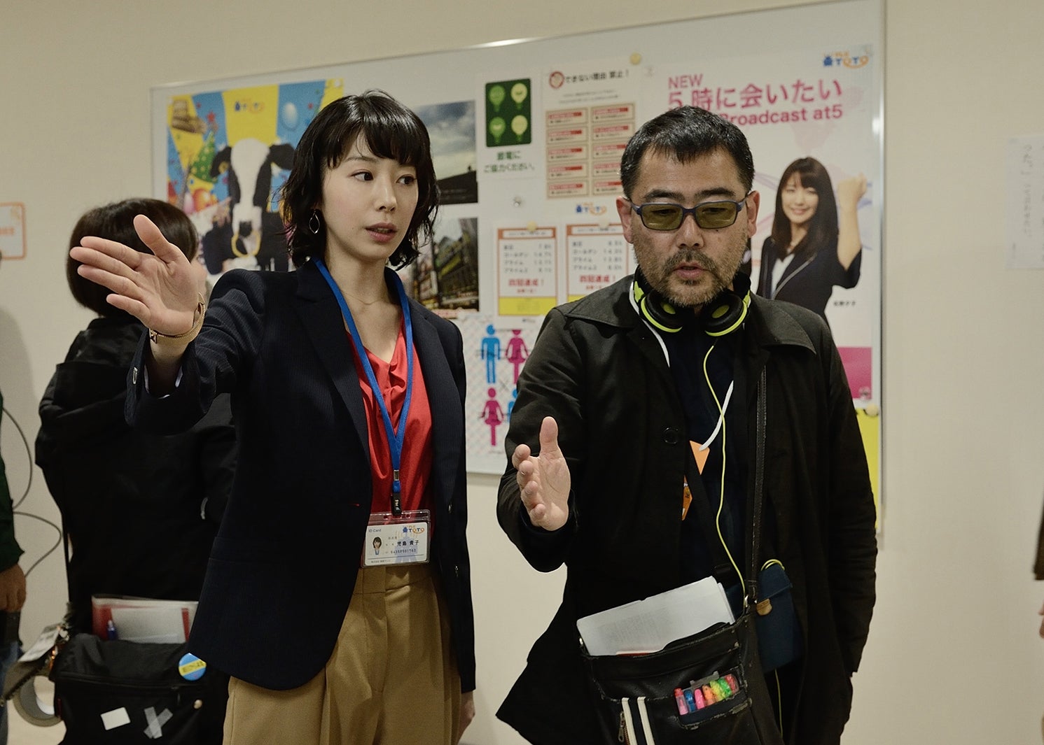 夏帆と武正晴監督（C）2018「きばいやんせ！私」製作委員会