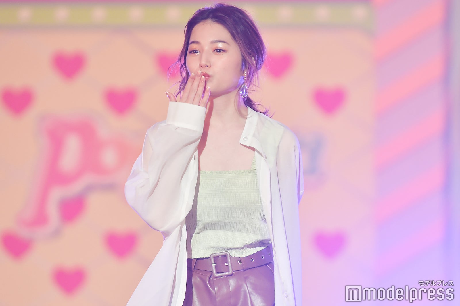 浪花ほのか（ほのばび）、美脚眩しい“エモ春コーデ”で魅了＜“POP 愛”全集中祭＞