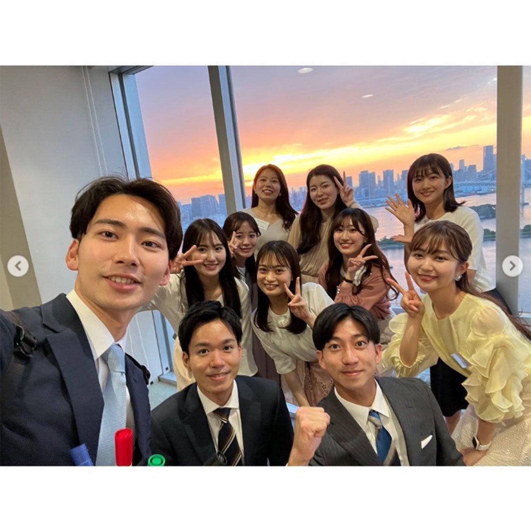 原田葵アナ、系列局6社の同期との集合ショット／フジテレビアナウンス室公式Instagramより