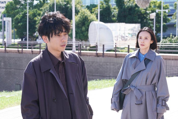 二宮和也、中谷美紀「ONE DAY~聖夜のから騒ぎ~」第4話より(C)フジテレビ