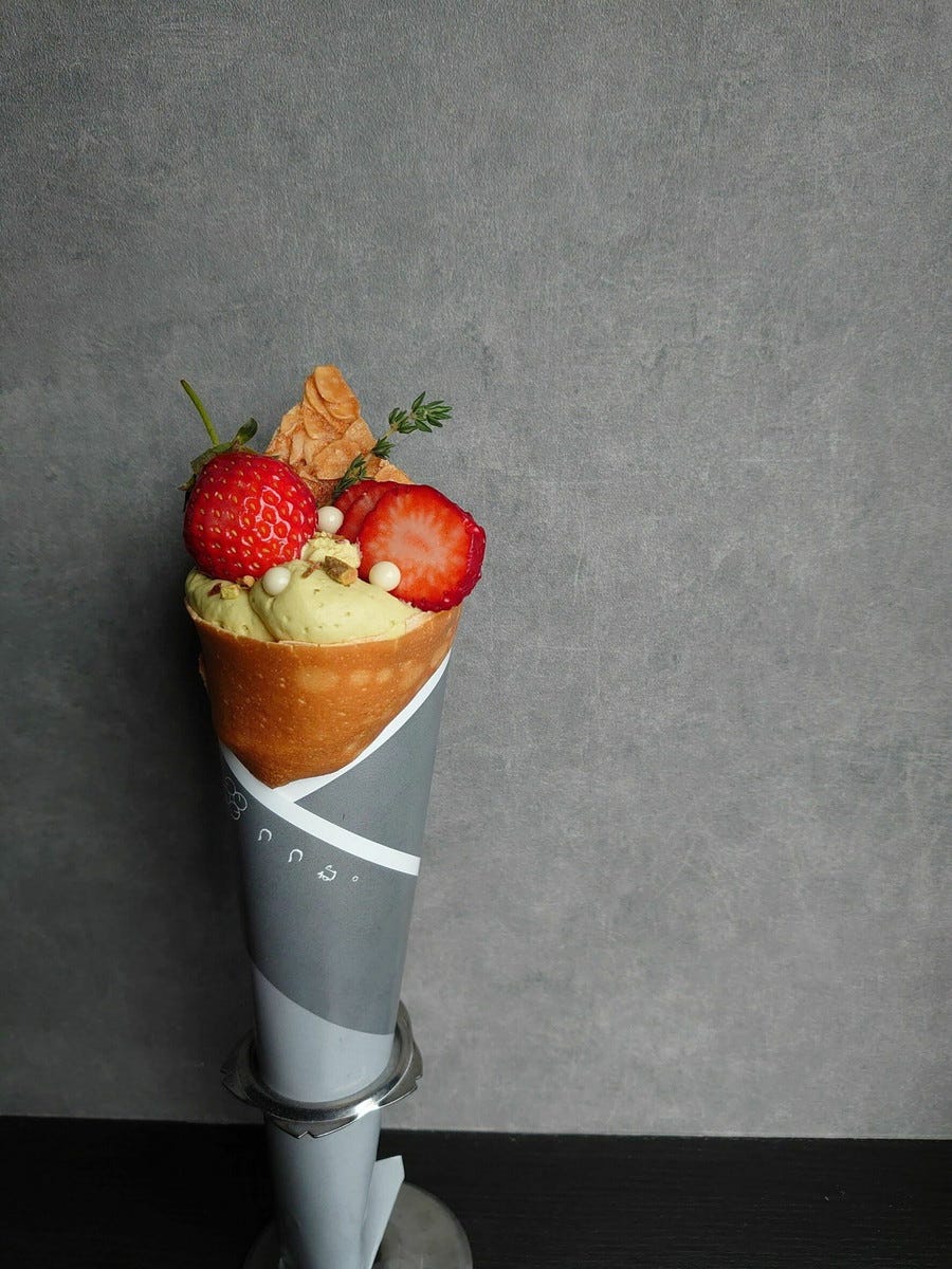 「浅草クレープ つつむ。」こだわり素材で作る大人クレープを提供