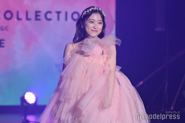 矢吹奈子(C)モデルプレス